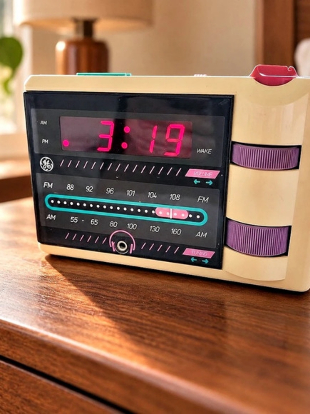 General Electric Pjammer P'jammer Clock Radio AM/FM Cream Pink Purple 80s 90s